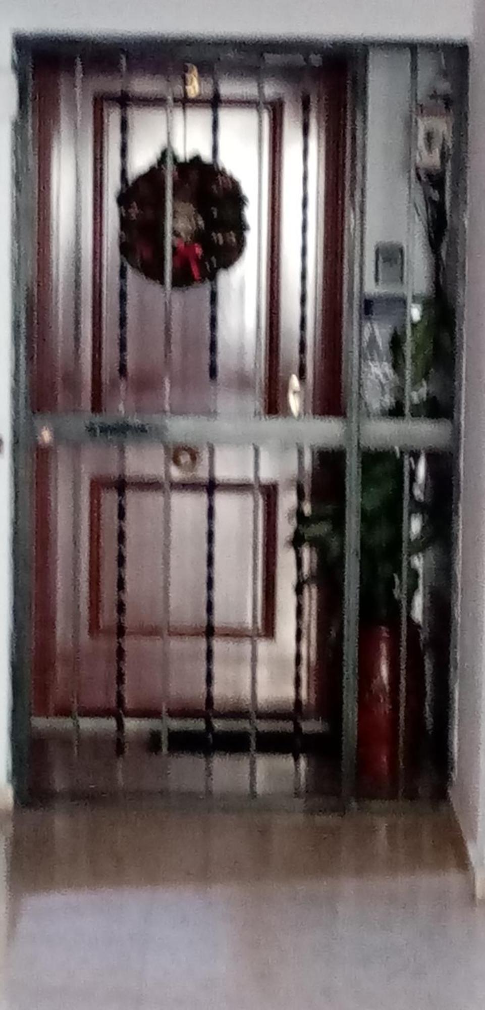 Shared Accommodation A Room With A View Of The Garden 塞维利亚 外观 照片